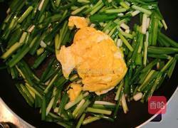 大蒜炒鸡蛋的做法图解5