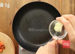 18-36个月辅食：奶香三文鱼焗菠菜的做法图解2