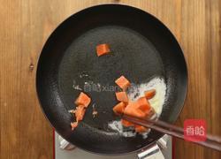 18-36个月辅食：奶香三文鱼焗菠菜的做法图解3