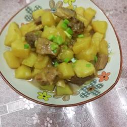 土豆烩肉的做法[图]