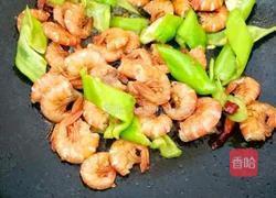 双椒炒海虾的做法图解6