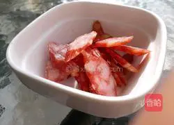 Illustration of how to make steamed bean curd with sausage 3