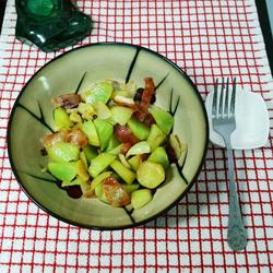 十分钟之速食 青笋炒香肠的做法[图]