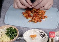 香辣手撕小鱼干的做法图解2