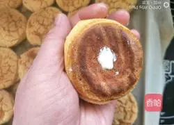 Illustration of how to make crispy puffs 16