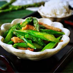 里脊肉炒芦笋的做法[图]