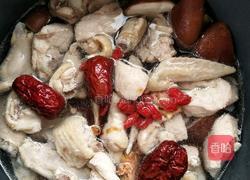 鸡翅炖蘑菇的做法图解2