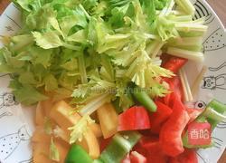 爆炒鱿鱼圈的做法图解4