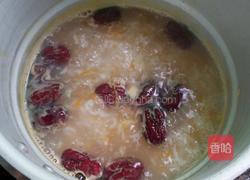婴儿辅食之红枣红萝卜奶粉粥的做法图解3