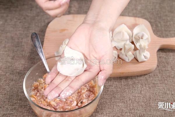 虾仁鲜肉小馄饨 教你三种馄饨包法