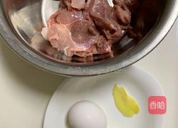 宝宝最喜欢的迷你小肉丸的做法图解1