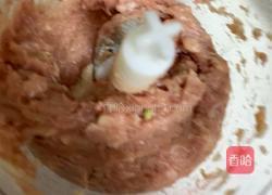 宝宝最喜欢的迷你小肉丸的做法图解2