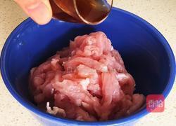 香椿肉丝面的做法图解2