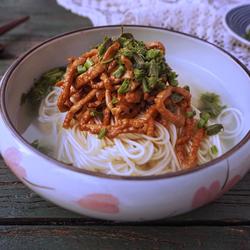 香椿肉丝面的做法[图]