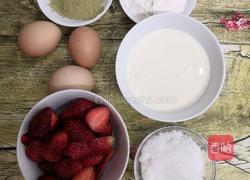 抹茶蛋糕抱草莓的做法图解1