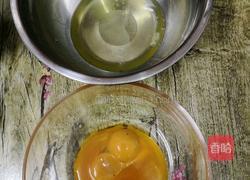 抹茶蛋糕抱草莓的做法图解2