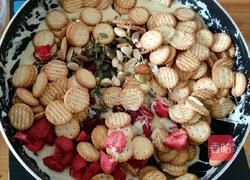 坚果草莓雪花酥的做法图解7