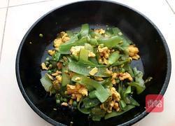 豌豆炒鸡蛋的做法图解7