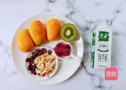 缤纷芒果奶昔的做法图解1