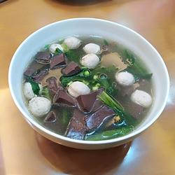 青菜肉丸牛血汤的做法[图]