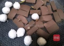 青菜肉丸牛血汤的做法图解1