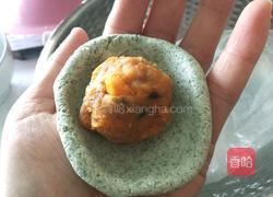 蛋黄肉松艾草青团的做法图解5