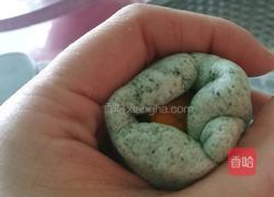 蛋黄肉松艾草青团的做法图解6