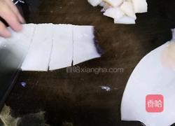 鱿鱼筒爆炒青椒红的做法图解3