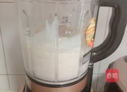 草莓黄桃酸奶奶昔(粉红佳人)的做法图解8