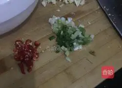 Illustration of how to make cold shredded potatoes 3