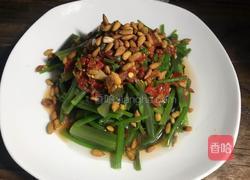 瓜子仁拌野芹菜梗的做法图解12