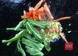 双椒炒野芹菜梗的做法图解11