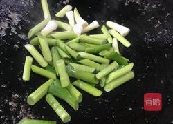 蒜苗炒猪肝的做法图解9