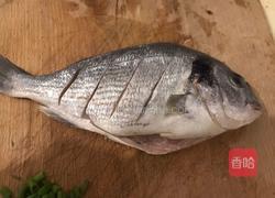 烤箱烤鱼清淡味的做法图解1