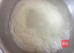 凉拌金针菇粉丝的做法图解3
