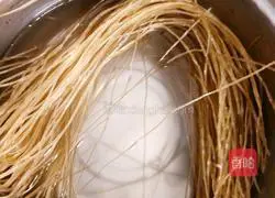 Illustration of home-style eggplant and chicken stew 3