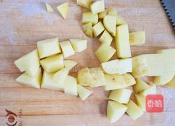 红烧鸡翅土豆的做法图解7