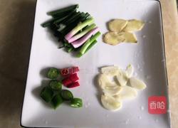 紫苏炒田螺的做法图解2