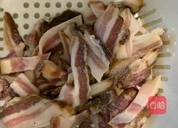 家常腊肉炒莴笋的做法图解1