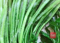 蒜末野芹菜的做法图解3