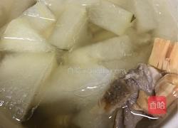 瑶柱冬瓜排骨汤的做法图解6