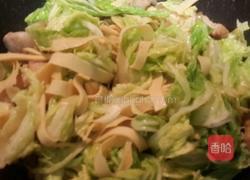 五花肉白菜干豆腐煲的做法图解4