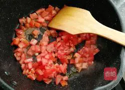 Enoki Mushroom Tomato Egg Soup Recipe Illustration 7