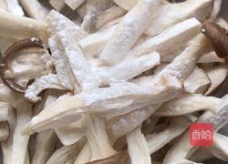 油炸杏鲍菇的做法图解4