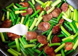 鲜蒜薹炒腊肠的做法图解9