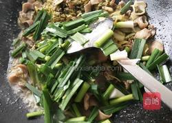 酸菜肥肠的做法图解12