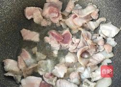 五花肉炒辣白菜的做法图解1