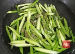 芦笋蕃茄炒蛋的做法图解7