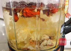 红枣桂圆银耳羹（养颜汤）的做法图解5