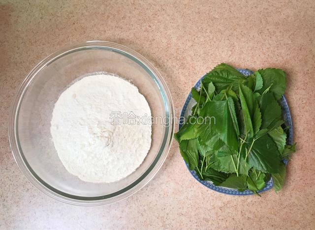 准备主要食材。